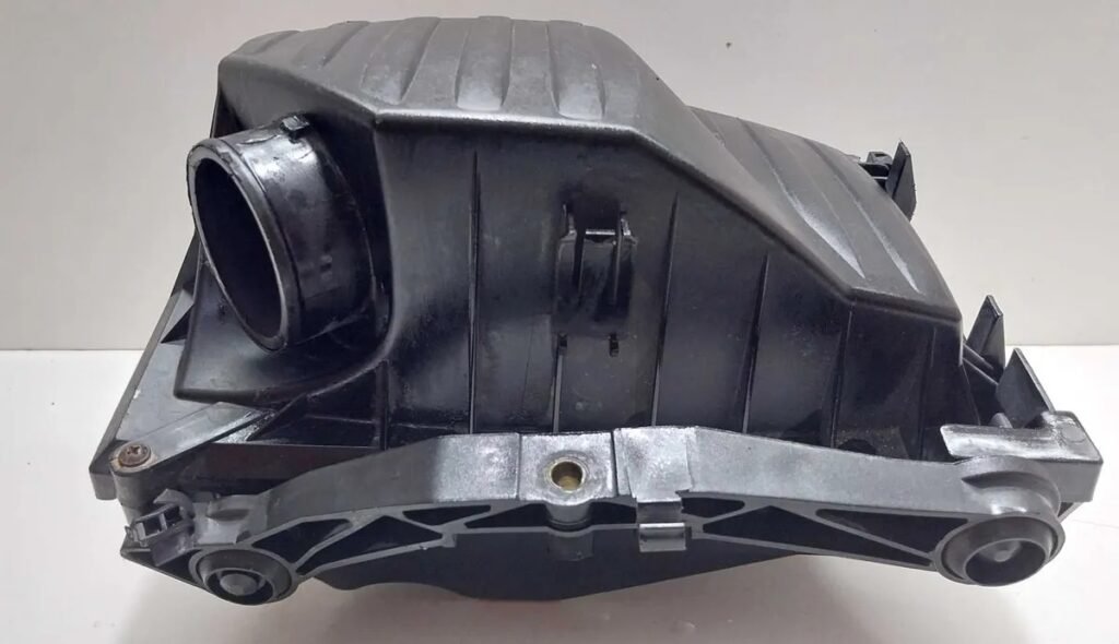 Caja de filtro de aire Corsa/Meriva 03/10 (usada) — Repuestos Avenida